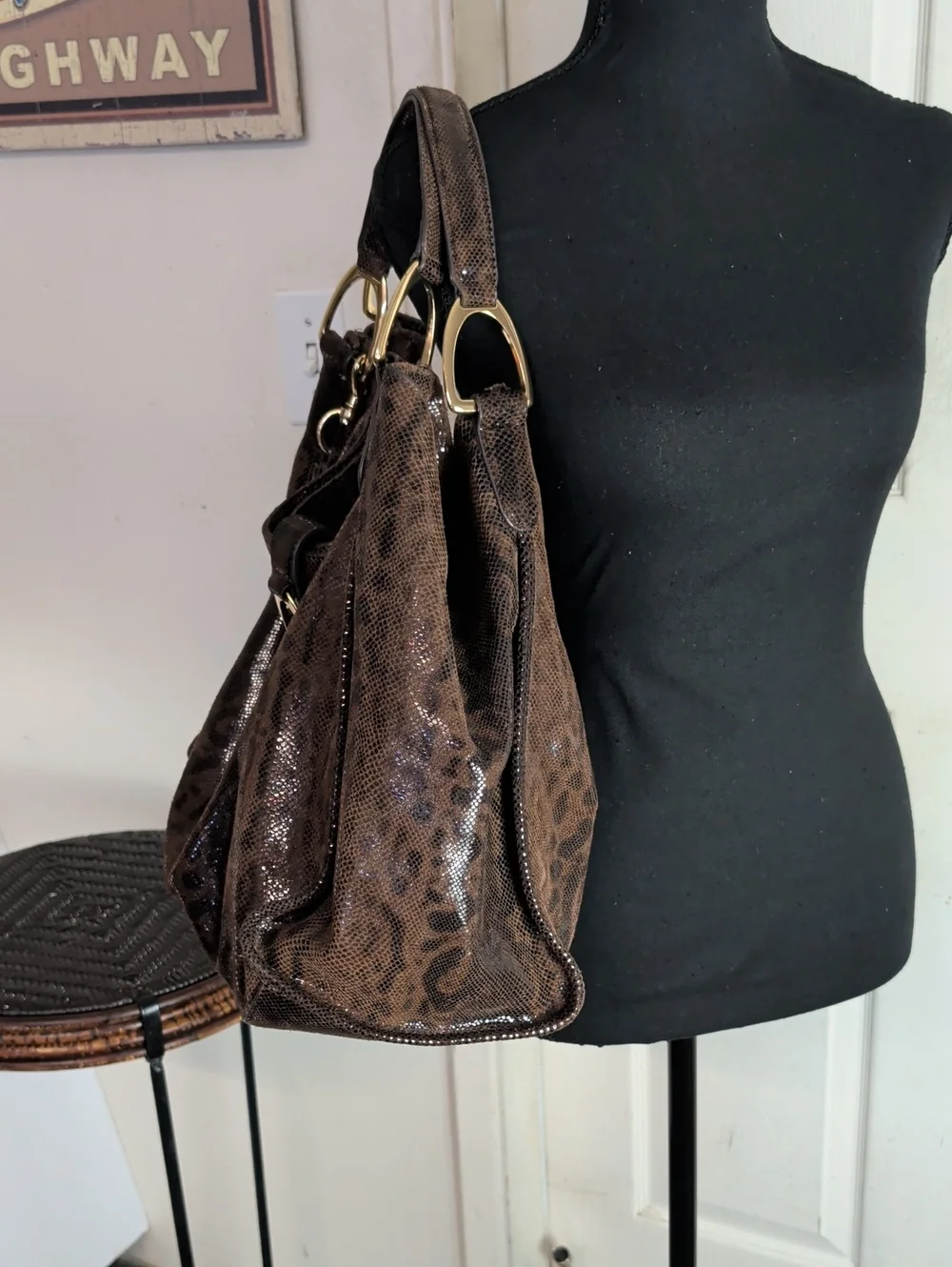 G.I.l.I. Got it love it leather shoulder Bag Snake Style Large Tassel Hobo